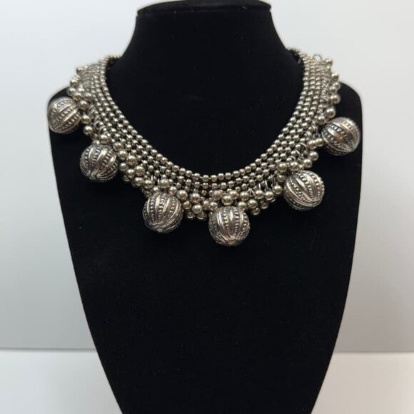 Choker Bib Silver Tone Metal Ball Bead Fashion Jewelry 8 in L - Picture 3 of 4